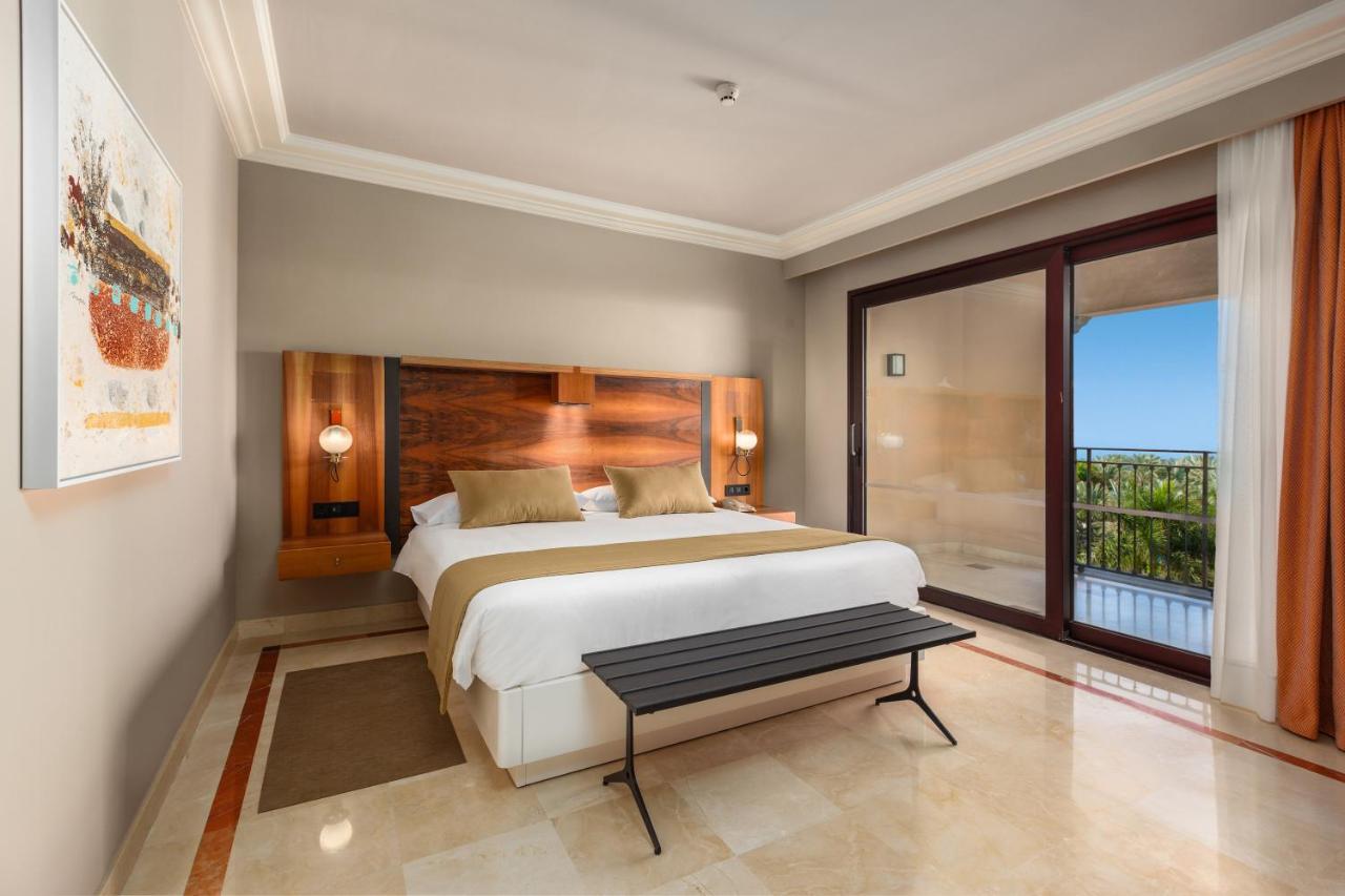 Lopesan Costa Meloneras Resort & Spa Ngoại thất bức ảnh A bedroom at the resort