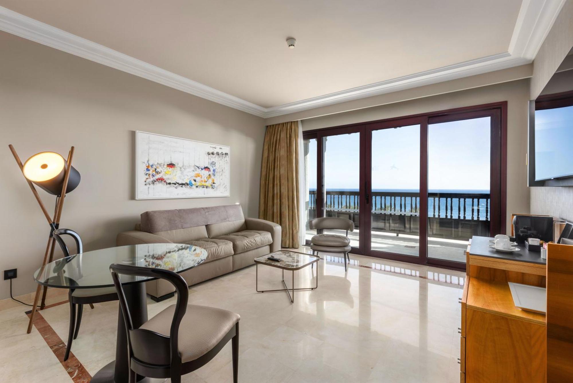 Lopesan Costa Meloneras Resort & Spa Phòng bức ảnh A living room